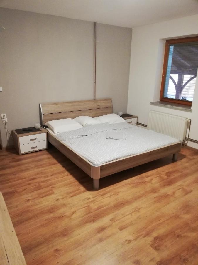 Guest House Kveder 슈코퍄로카 외부 사진